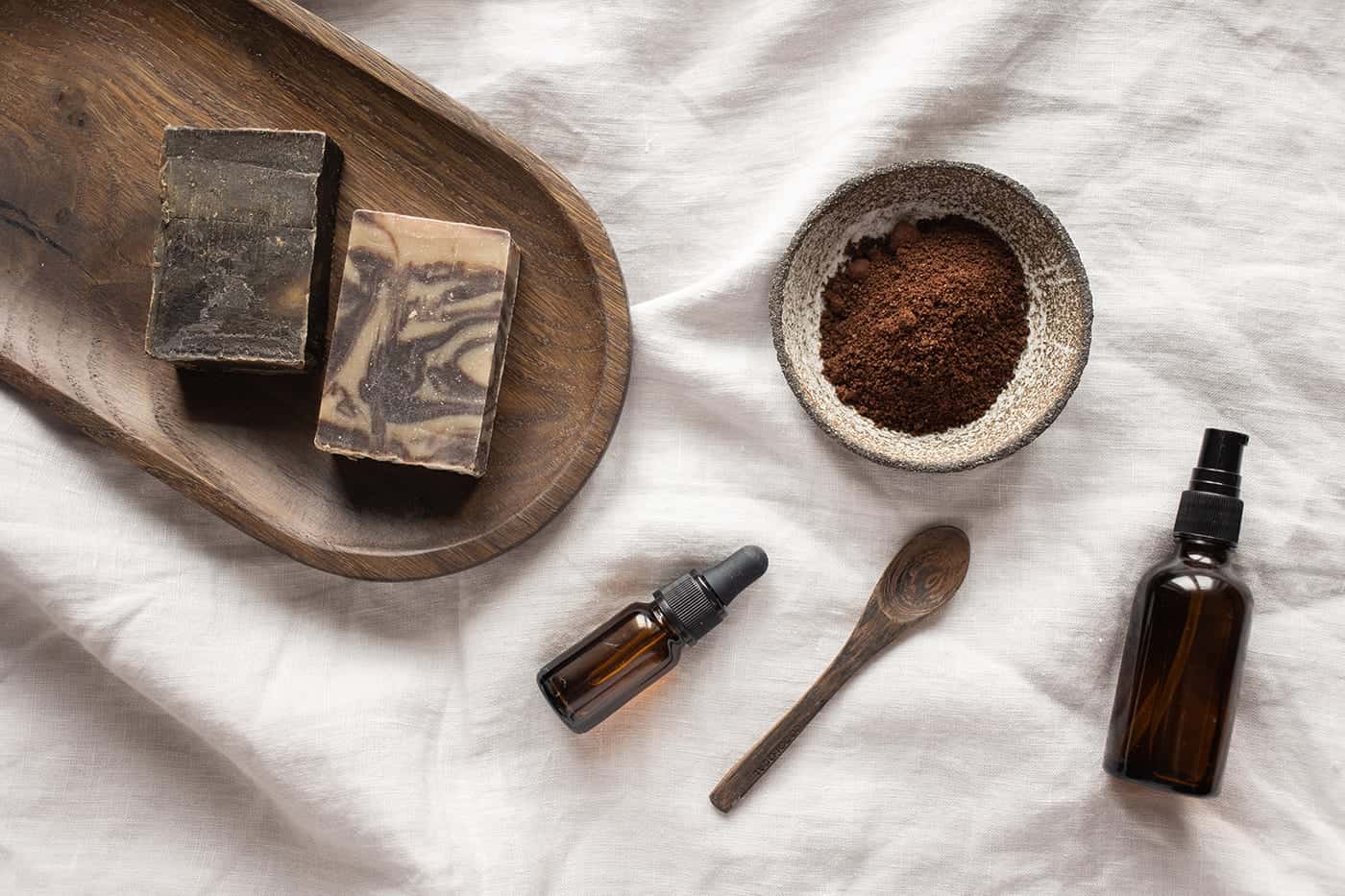 Mejora tus jabones caseros con aceites esenciales 10 Foto de jabones naturales y aceites esenciales.