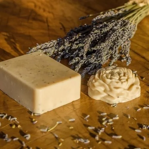 Mejora el aroma de tus jabones hechos en casa con estas opciones de fragancias 14 box jabon natural granel 3 jpg